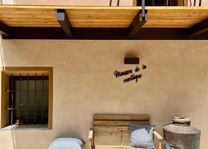 Maison De La Montagne - & Relax Bed & Breakfast Arvier